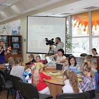 Специалист НОСБ Московская И.Г. проводит занятие для детей-воспитанников профильных детских садов № № 312, 429