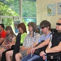 На фото: участники 3-го Новосибирского открытого молодежного информационно-реабилитационного форума среди инвалидов по зрению ВОС